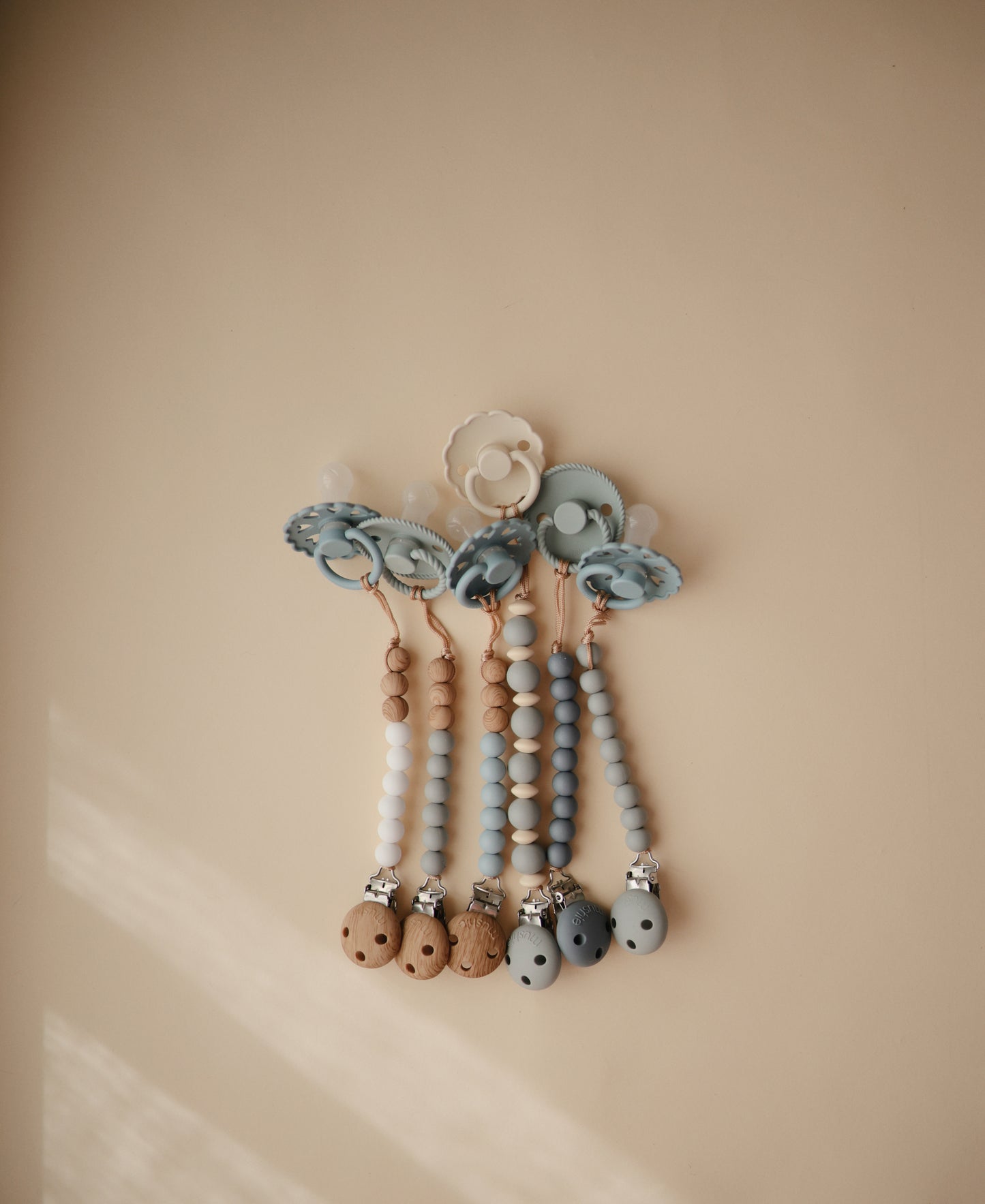 Silicone Pacifier Clip Eva - Blush